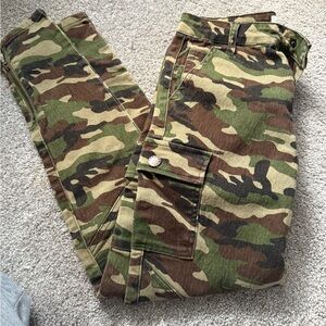 Forever 21 Camouflage Patterned Pants